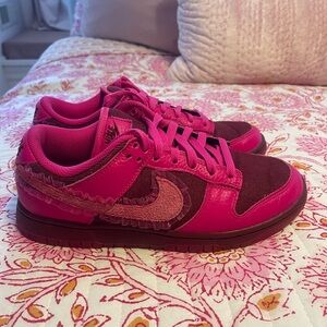 Authentic Nike Dunk Low Valentines Edition 2022